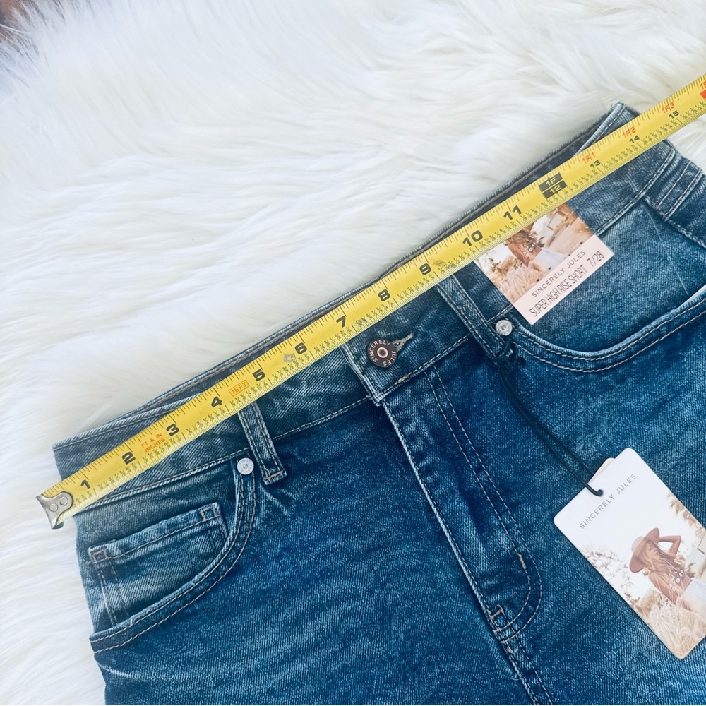 Sincerely Jules | Super High Rise Denim Shorts - Picture 3 of 5